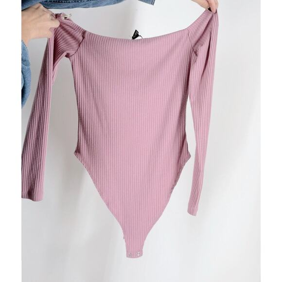 SOLD OUT Forever 21 Periwinkle Purple Off The Shoulder Long Sleeve Size Medium - Picture 3 of 4